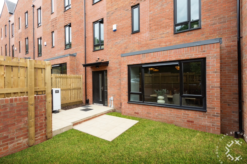 Casa, Abbey Court
