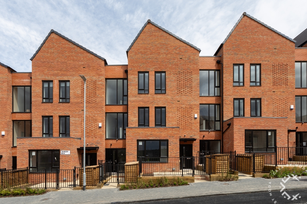 Casa, Abbey Court