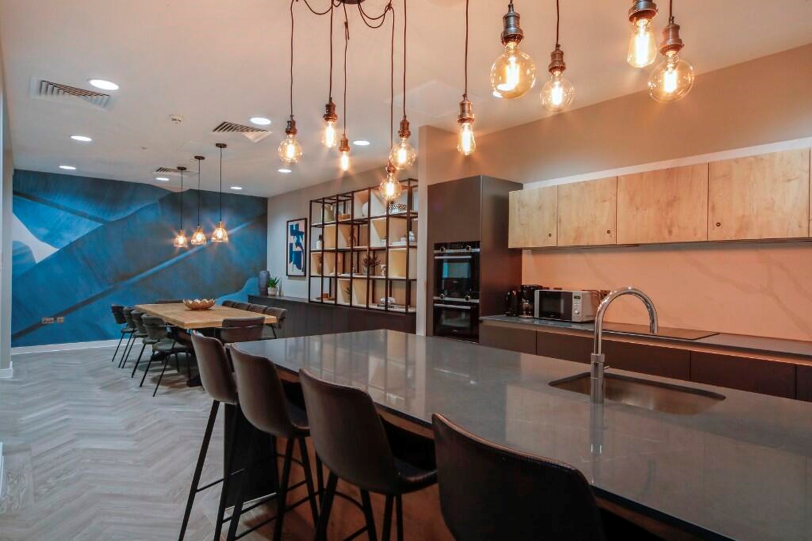 Apartments to Rent by John Lewis Partnership at Landrow Place, Birmingham, B3, communal lounge
