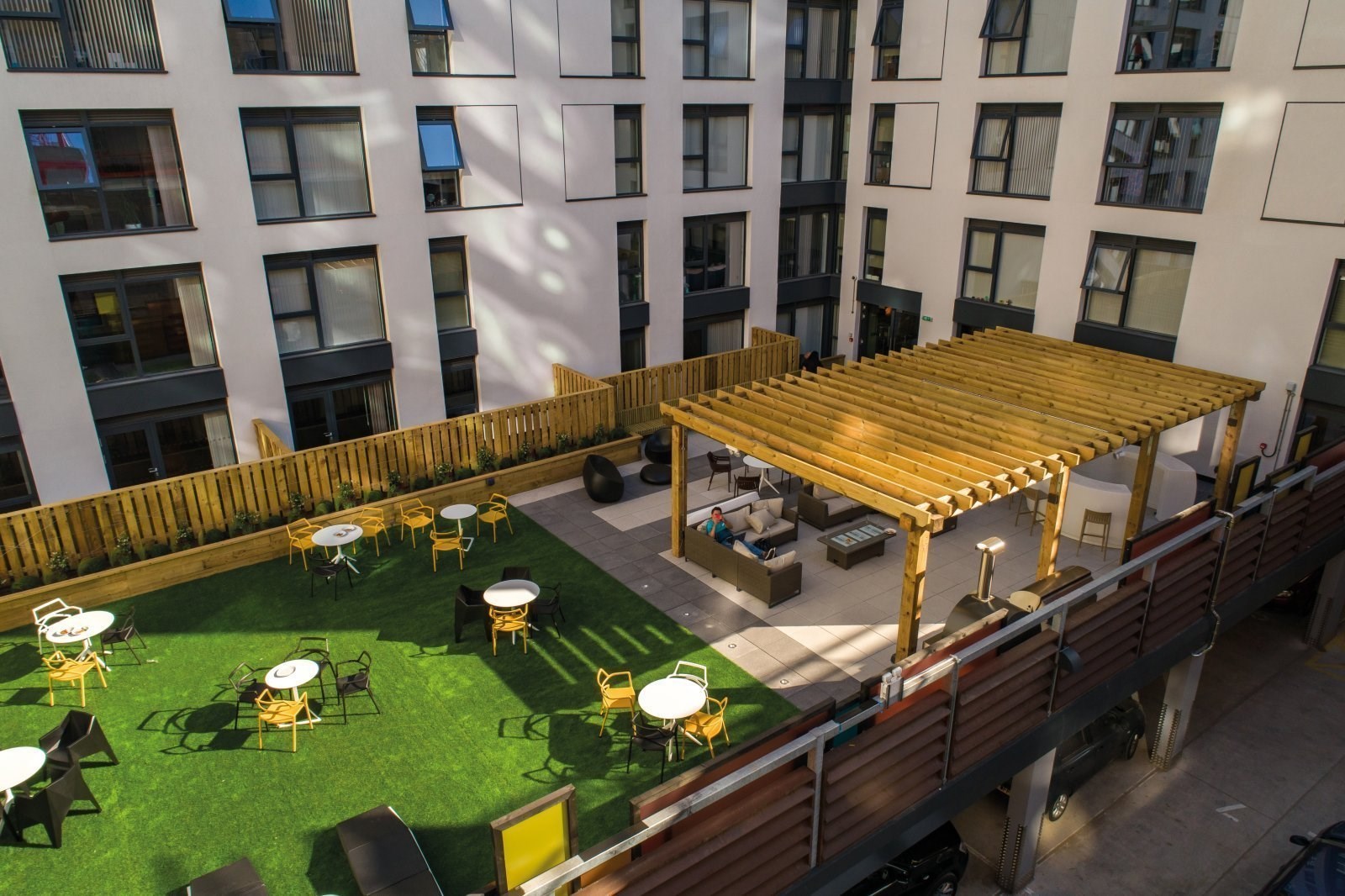 Apartments to Rent by Touchstone Resi in The Forum, Birmingham, B5, courtyard terrace