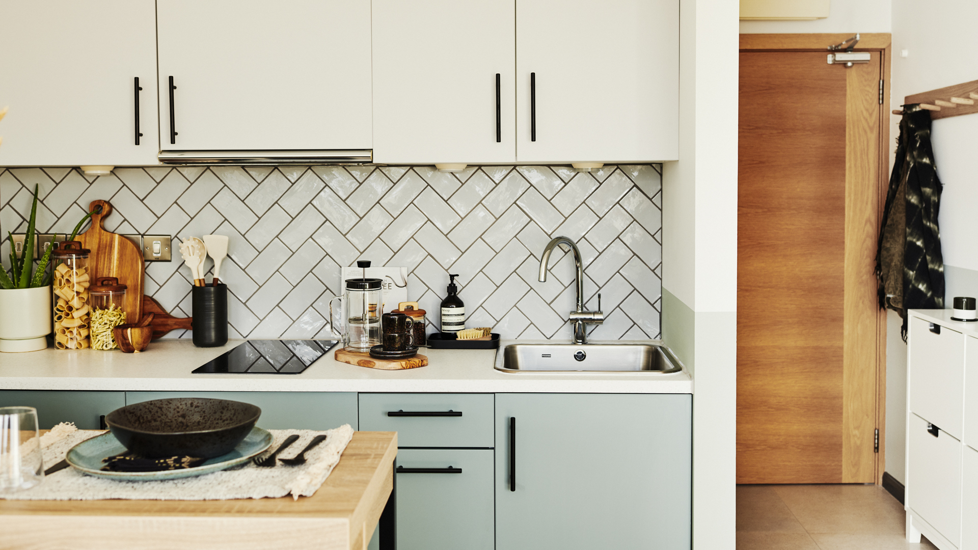 Studio Apartment - Image 2