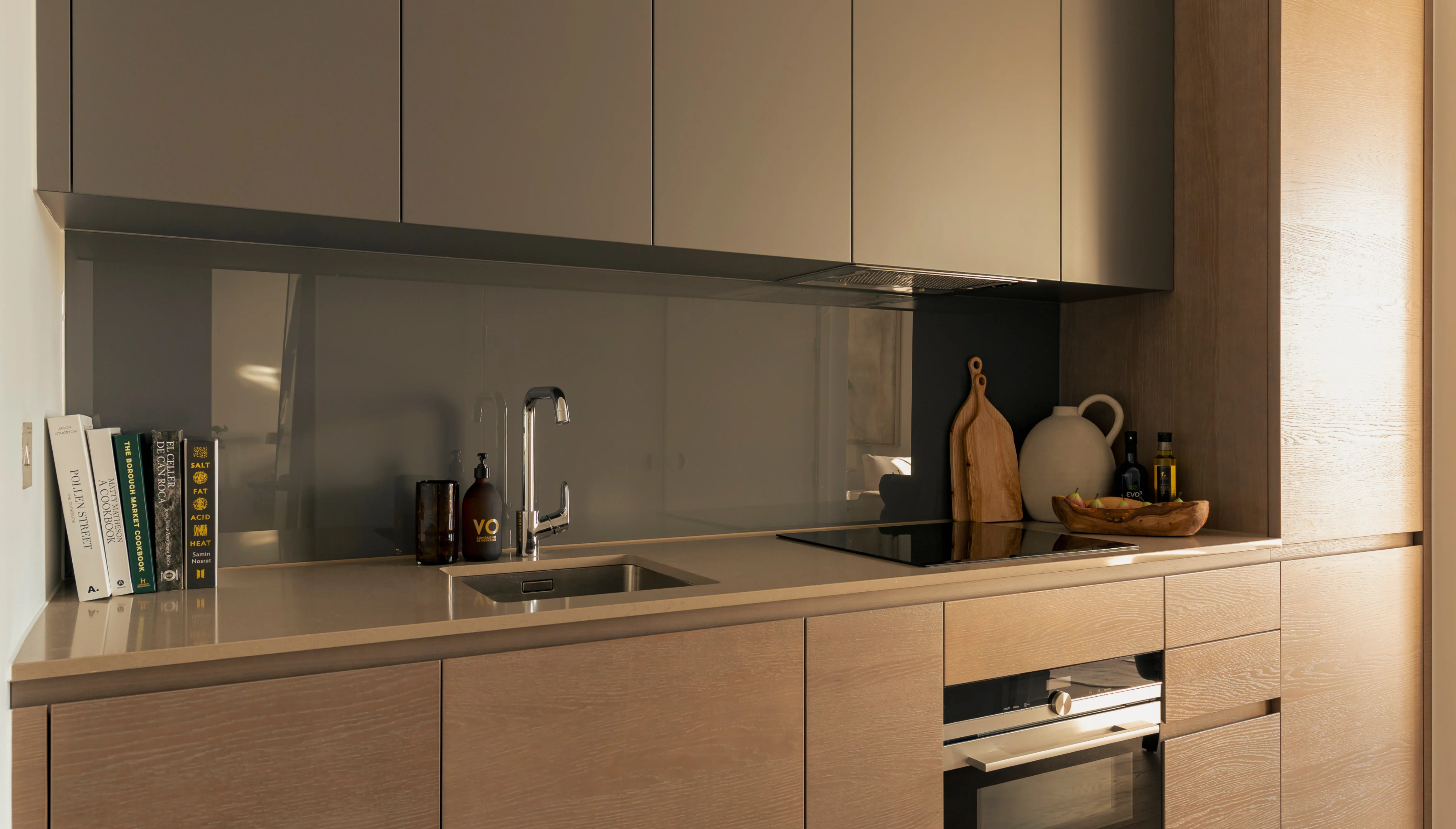 Studio Apartment - Image 2