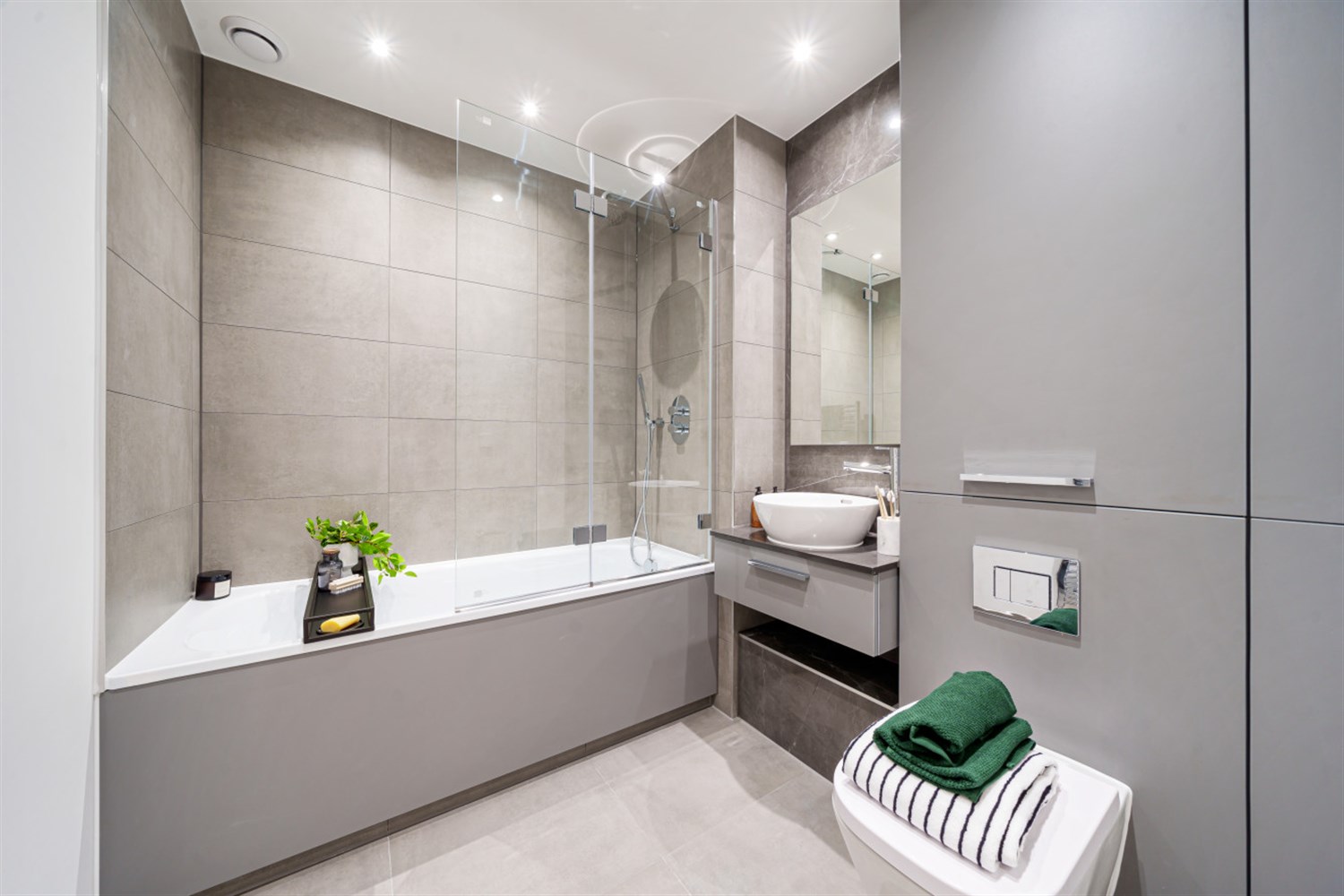 One Bedroom - Image 2