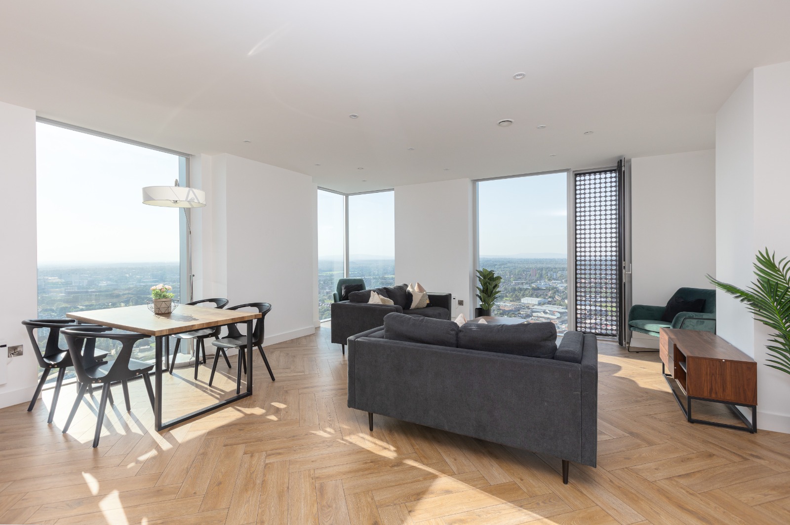 3 Bedroom Apartment - Unit 3 - Image 1