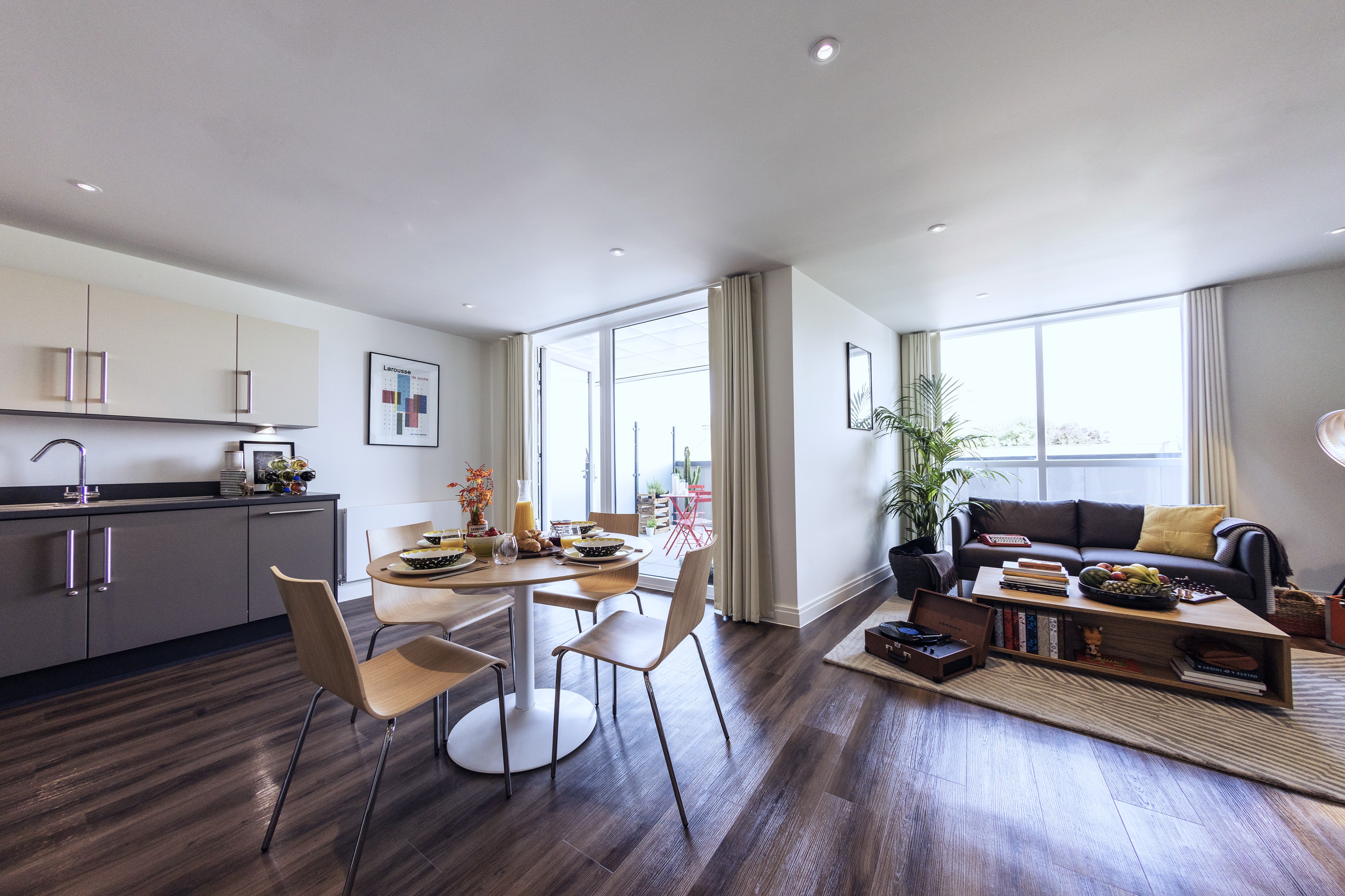 2 Bedroom Apartment - Image 1
