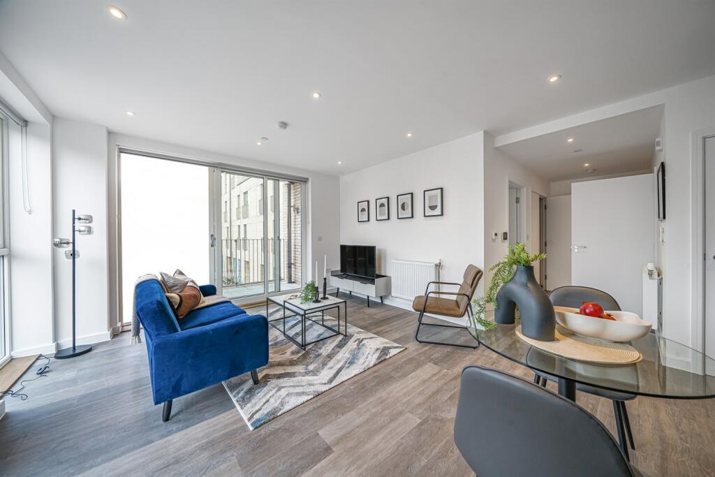 1 Bedroom Apartment - Image 1