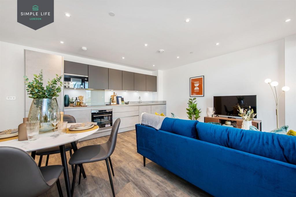 1 Bedroom Apartment - Image 1