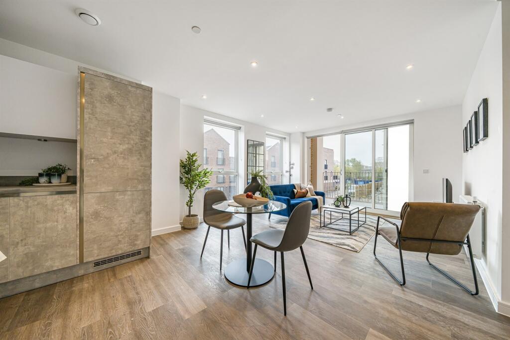 1 Bedroom Apartment - Image 1