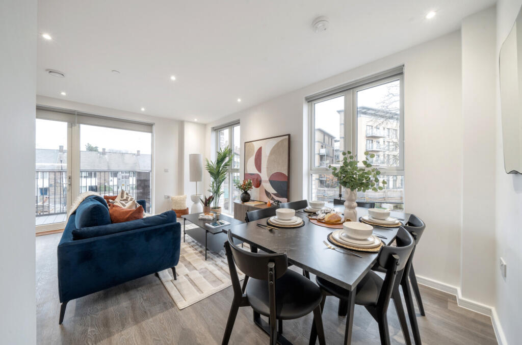 3 Bedroom Apartment - Image 1