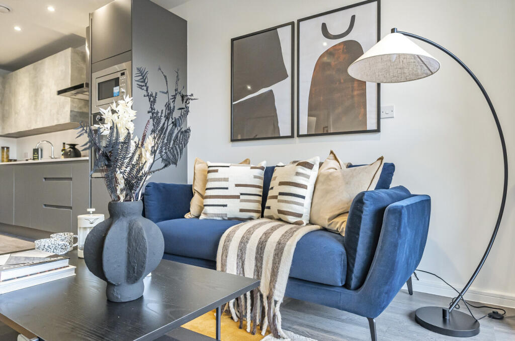 1 Bedroom Apartment - Image 1