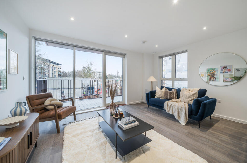 1 Bedroom Apartment - Image 1