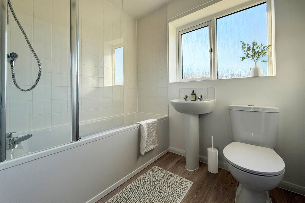 3 Bedroom Apartment - Image 1