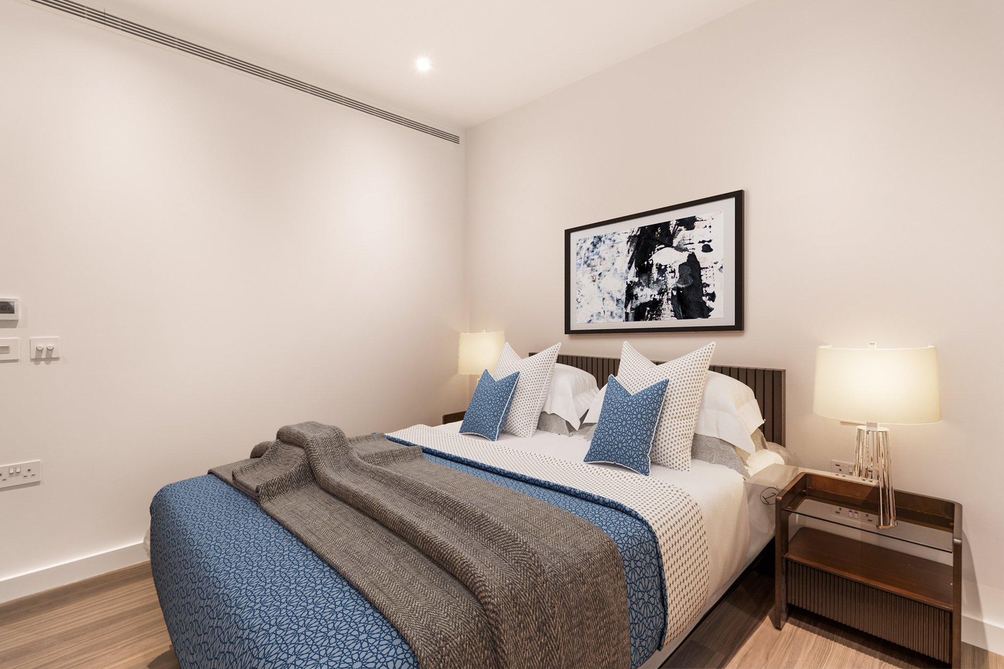 Studio Apartment - Image 5