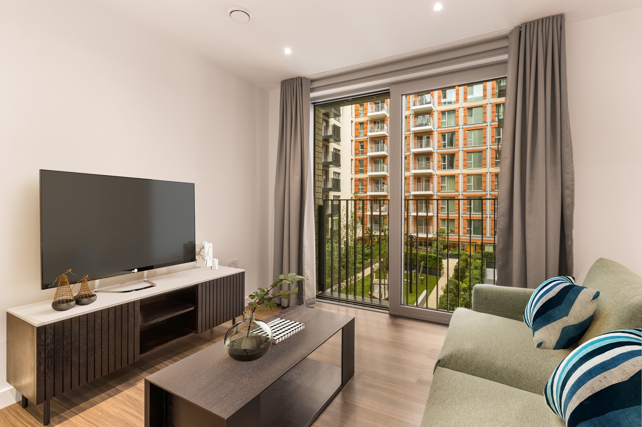 Studio Apartment - Image 4