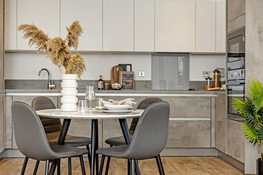 1 Bedroom Apartment - Image 1