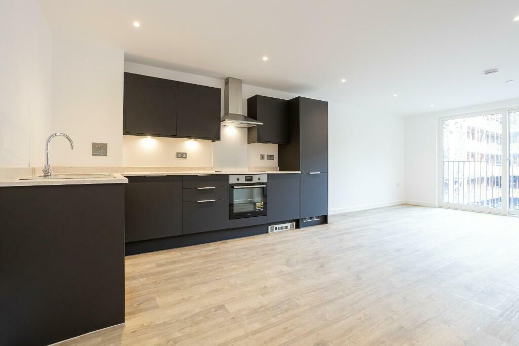 1 Bedroom Apartment - Image 1
