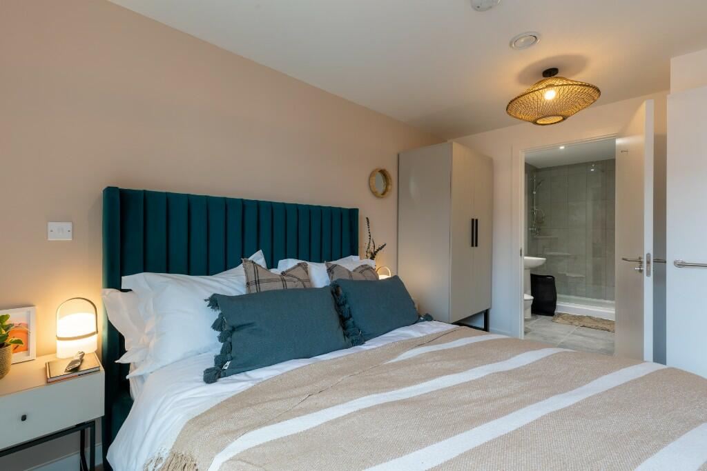 2 Bedroom Apartment - Image 1
