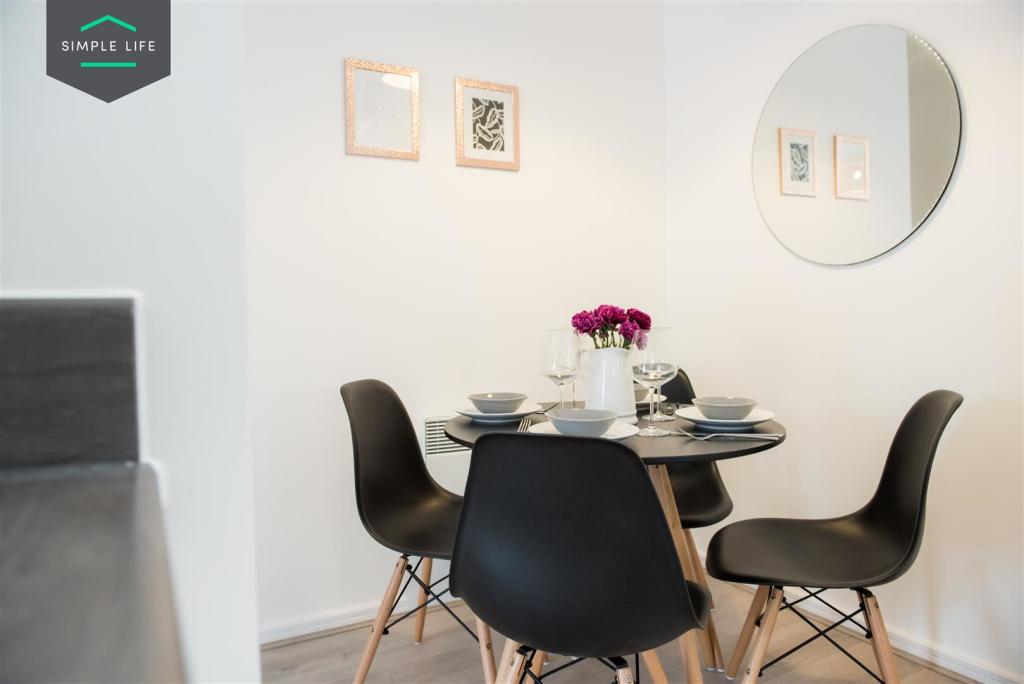 2 Bedroom Apartment - Image 1