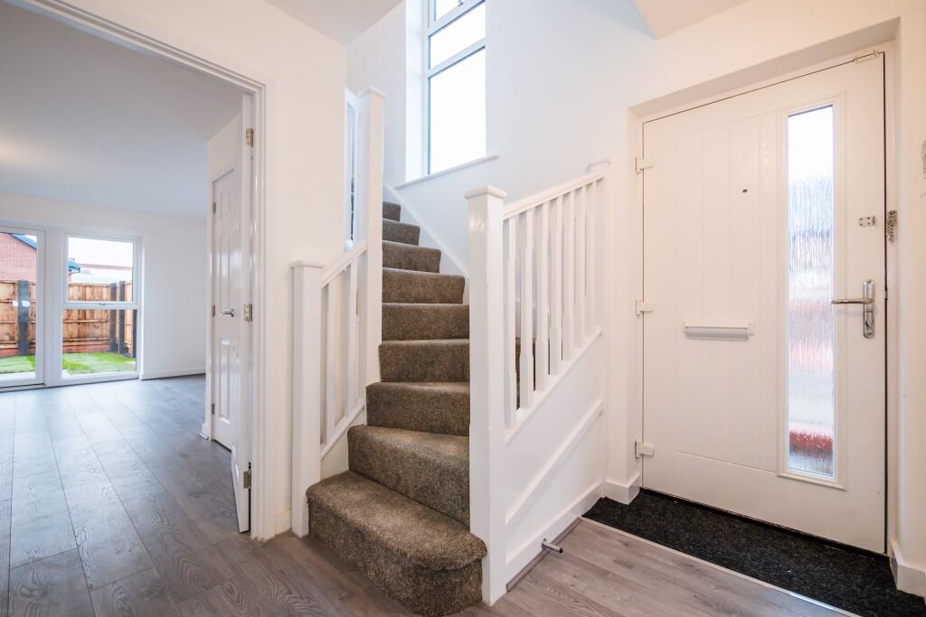 3 Bedroom Apartment - Image 1