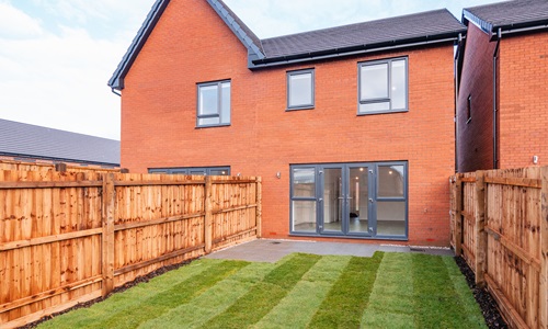 3 Bedroom Home - Garth - Image 1