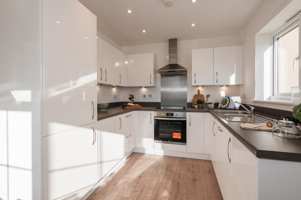 3 Bedroom Apartment - Image 1
