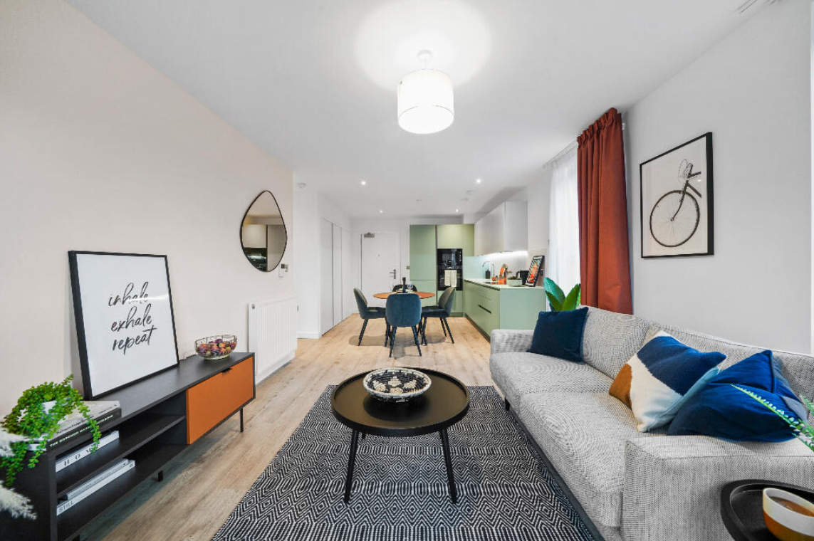 2 Bedroom Apartment - Unit 906 - Image 1