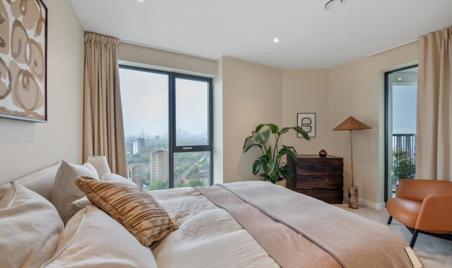 2 Bedroom Apartment - Unit 1402 - Image 1