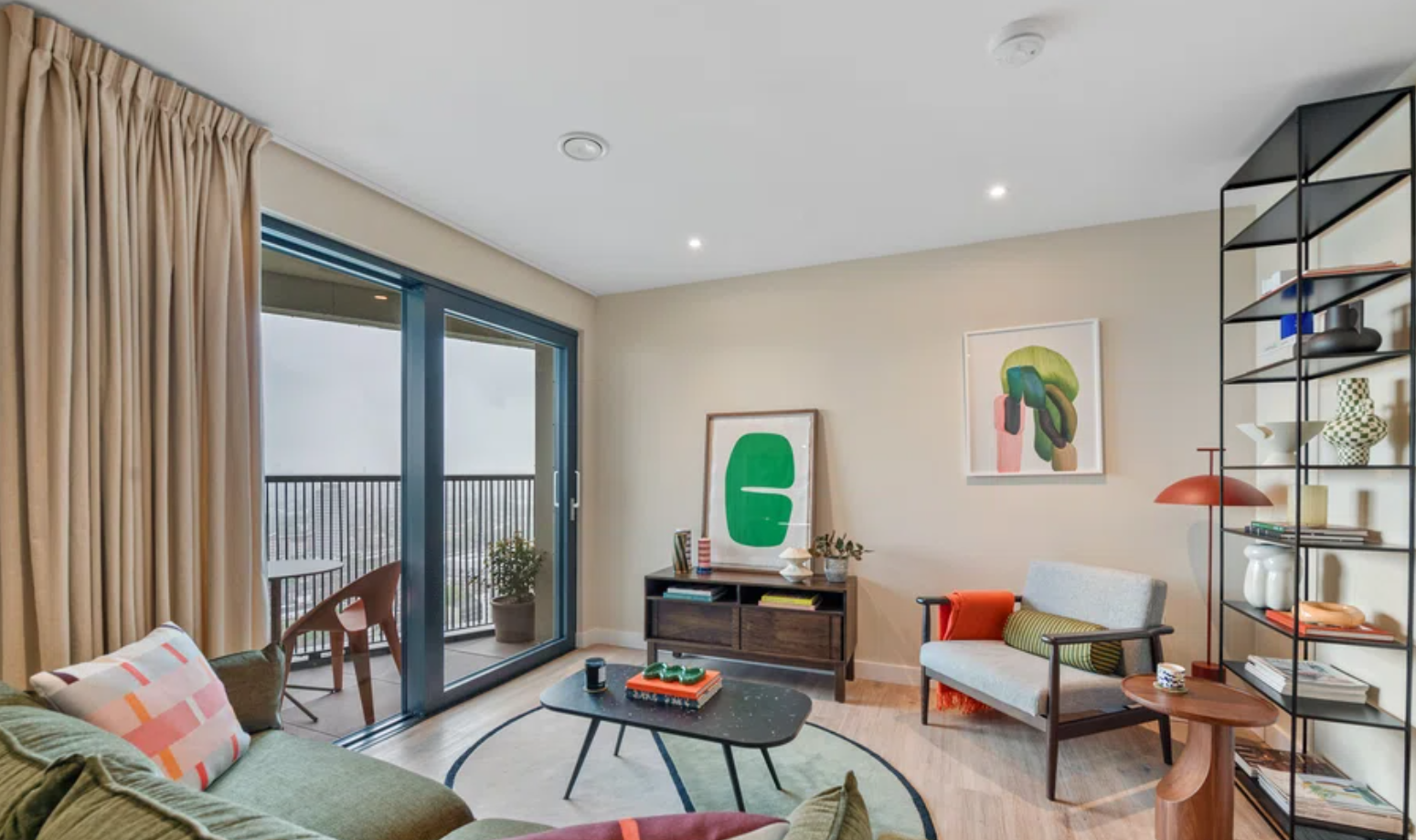 2 Bedroom Apartment - Unit 2502 - Image 1