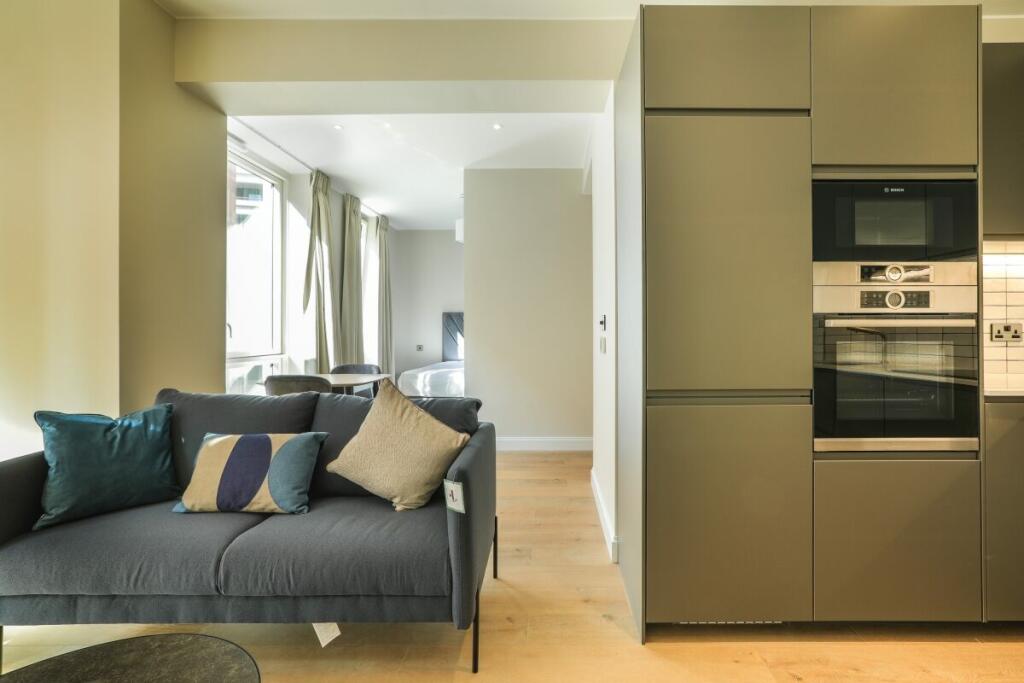 Studio Apartment - Image 1