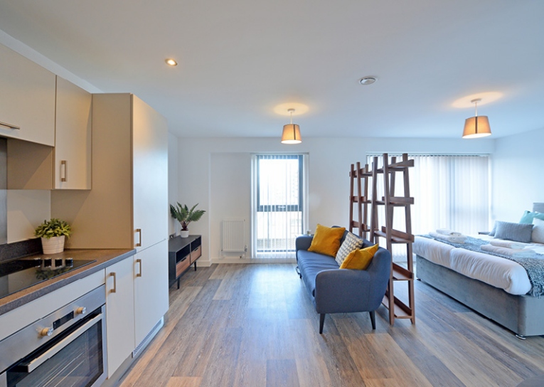 Studio Apartment - Image 1