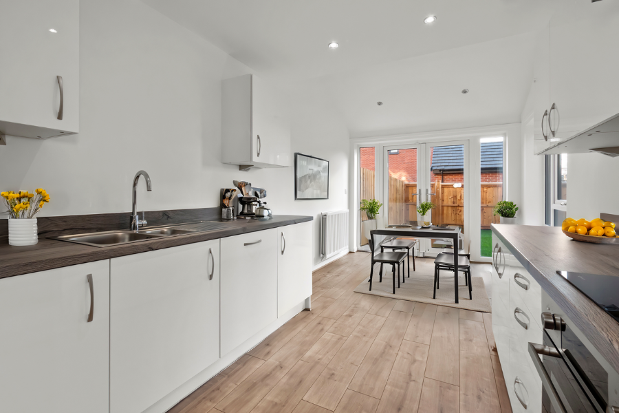4 Bedroom Apartment - Image 1