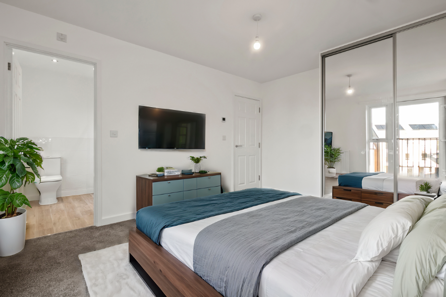 4 Bedroom Apartment - Image 1