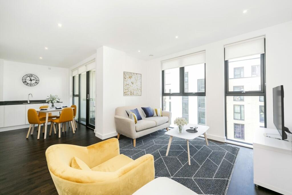 3 Bedroom Apartment - Unit 3 - Image 1