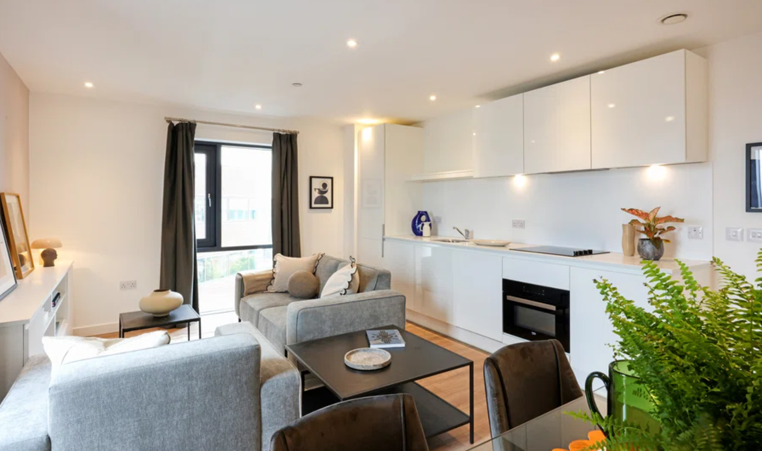 2 Bedroom Apartment - Unit 1303 - Image 1