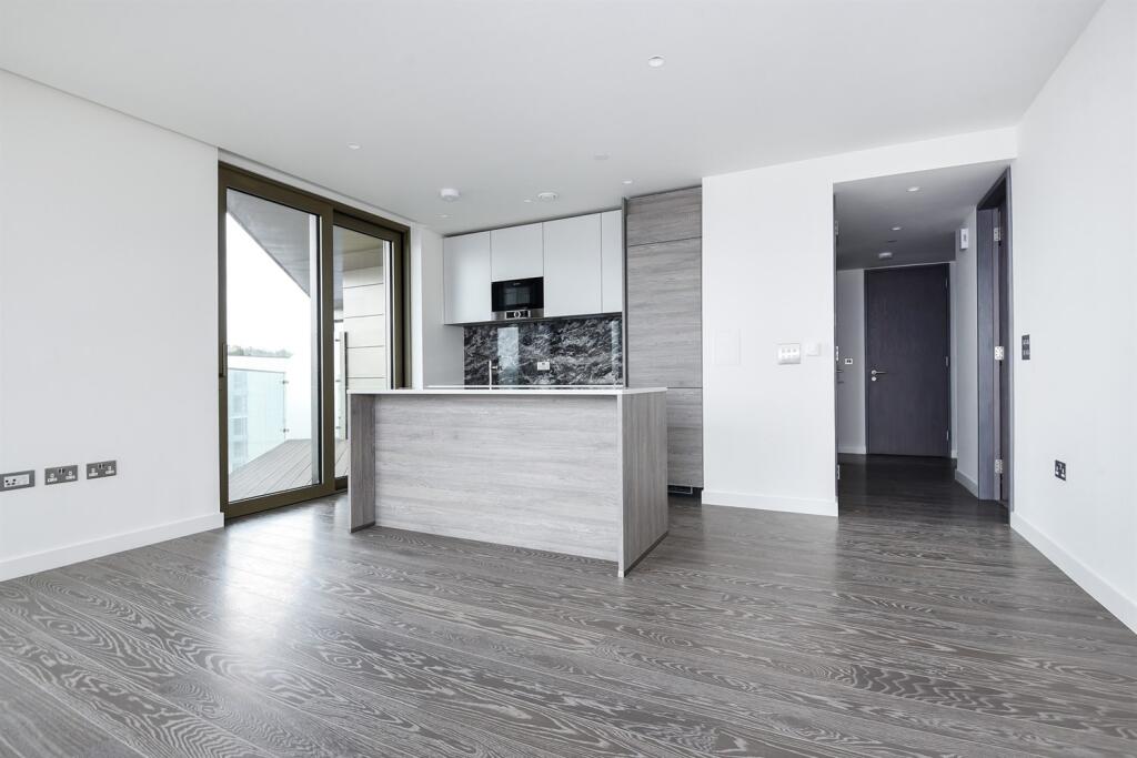 2 Bedroom Apartment - Image 1