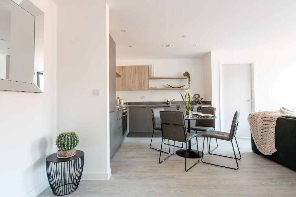 1 Bedroom Apartment - Image 1