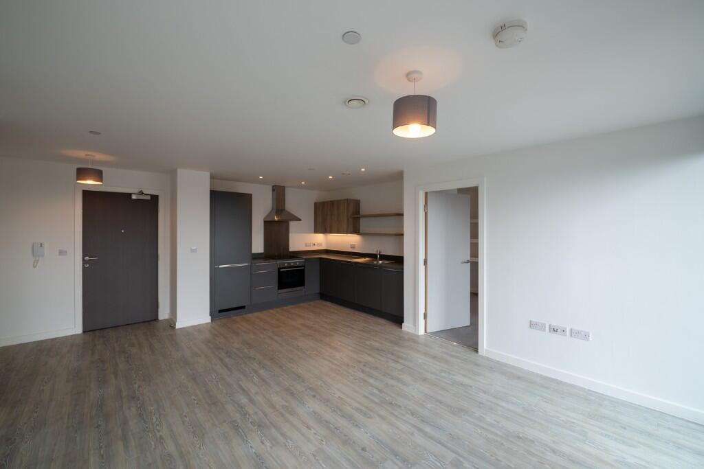2 Bedroom Apartment - Image 1